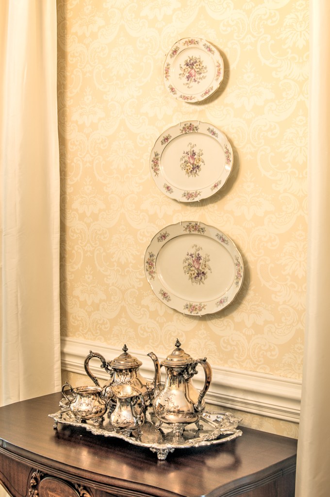 plate wall art gallery